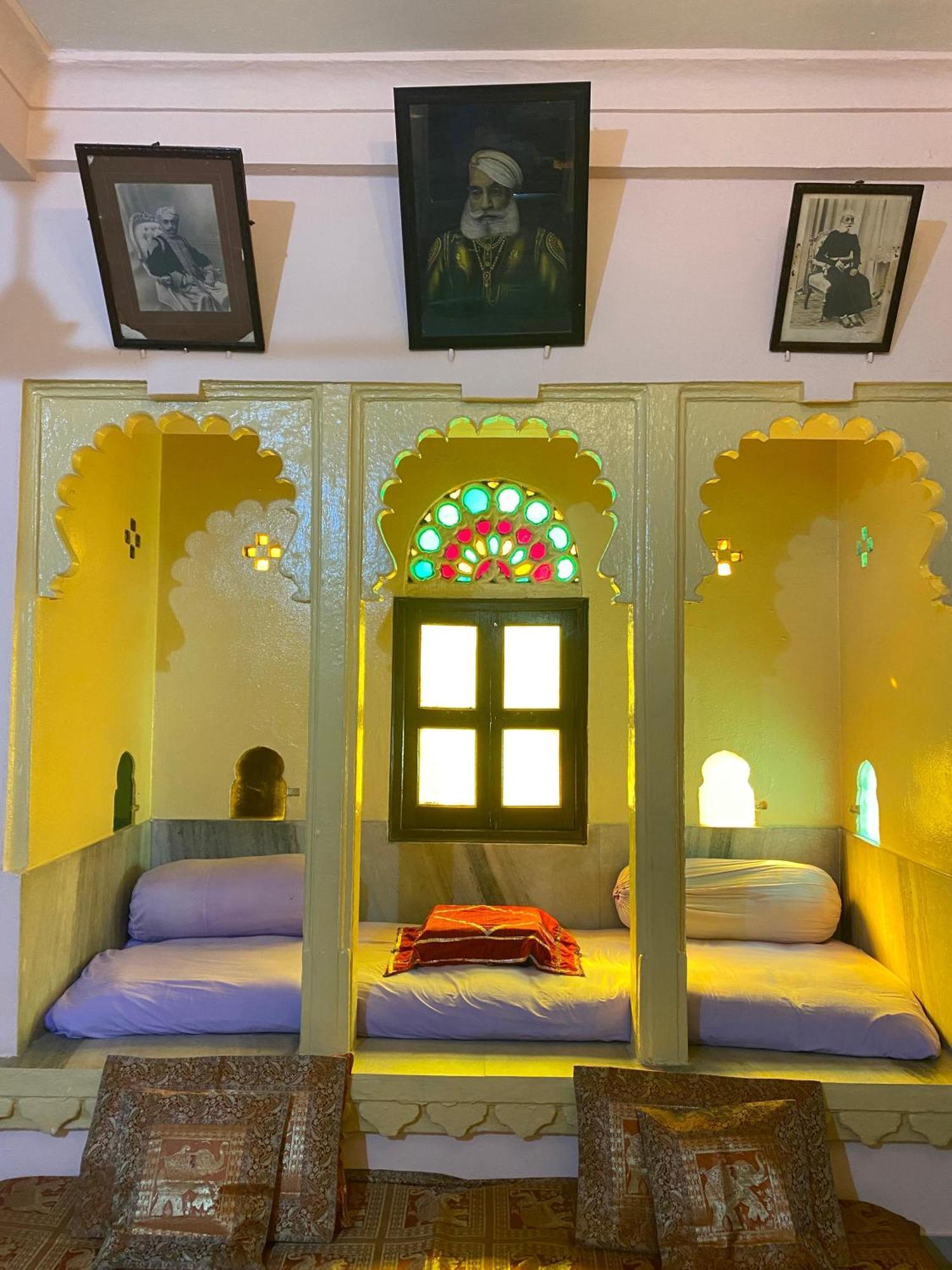 Tana Haveli - Heritage In Overlooing Palace *